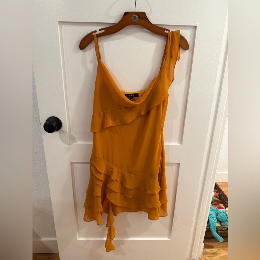 WORN ONCE‼️ Lulu’s Mustard Yellow Ruffled Dress